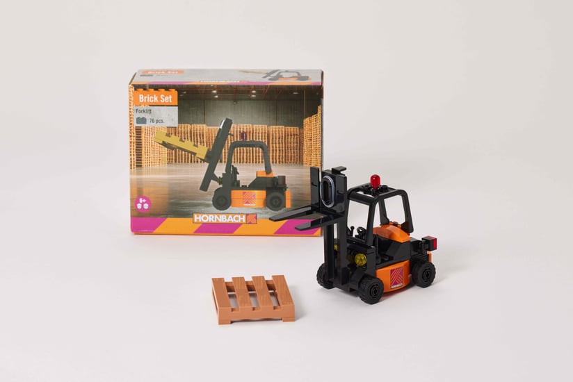 NovaBrix Hornbach Forklift Product and Box