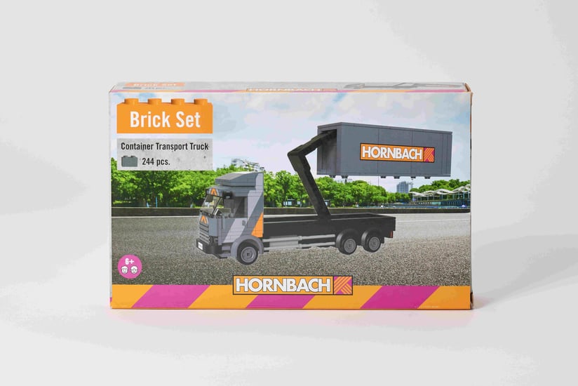 NovaBrix Hornbach Container Transport Truck Box Shot 1